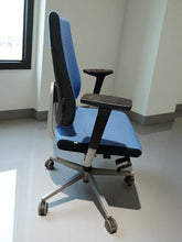 Scaun de birou pivotant bleumarin Sedus Black Dot Clasa I - second hand